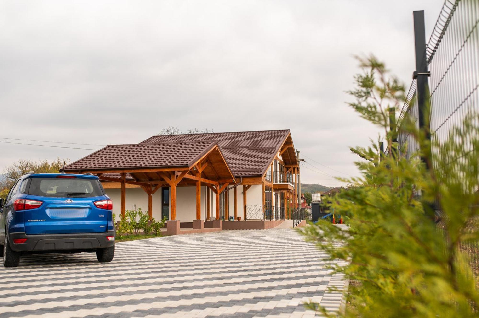 Pensiunea Subcarpati Călimăneşti Extérieur photo